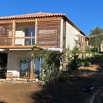 Guetali Du Rocher *