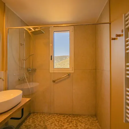 Guetali Du Rocher Villa