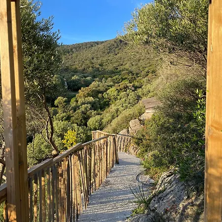 Guetali Du Rocher *