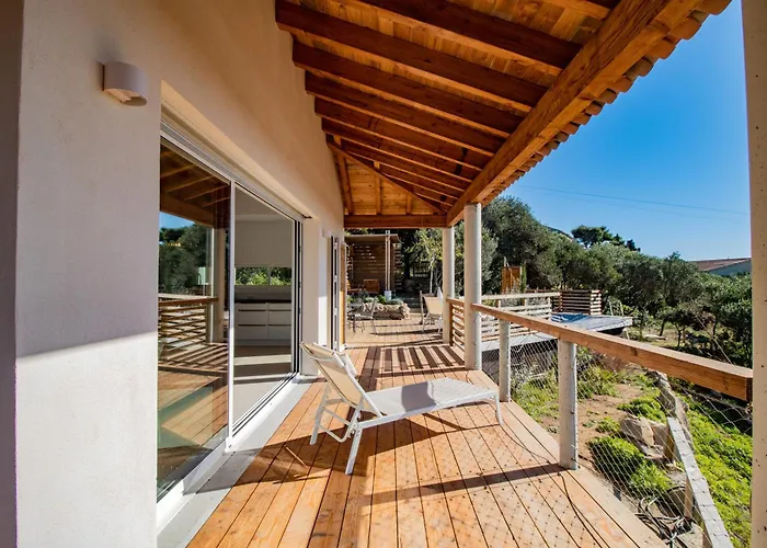 别墅 Guetali Du Rocher *